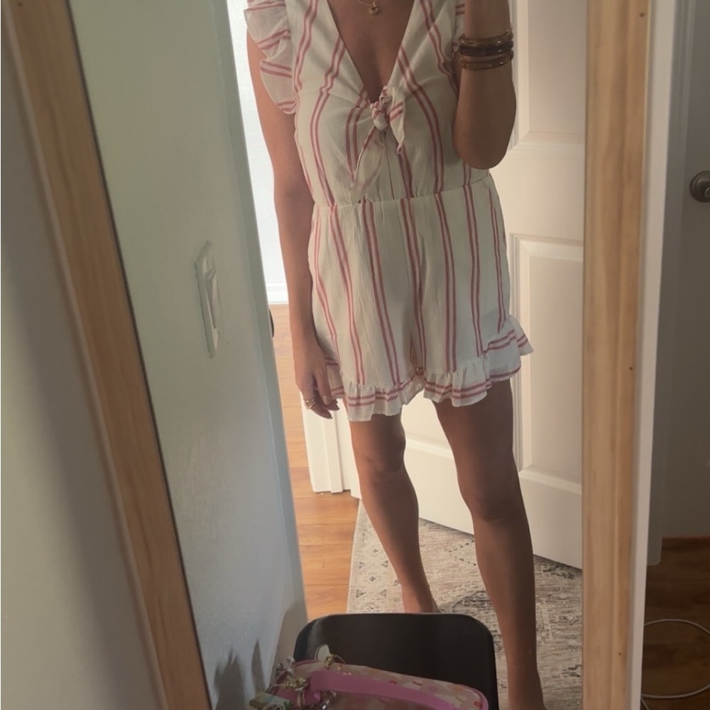 Striped Ruffle Sleeve Romper - Picture 3 of 3